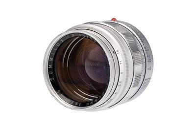 Lot 60 - A Leitz Summilux f/1.4 50mm Lens