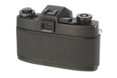 Lot 75 - A Leica Leicaflex SL SLR Camera
