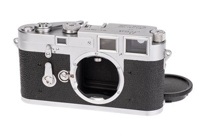 Lot 30 - A Leica M3 DS Rangefinder Camera Body