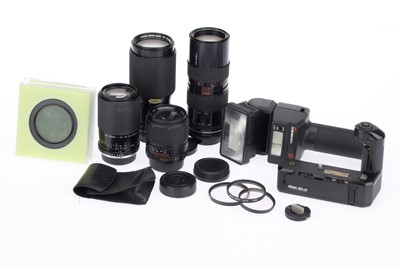 Lot 326 - A selection of Lenses and other Photographica