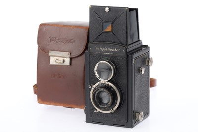 Lot 256 - A Voigtlander Brillant TLR Camera