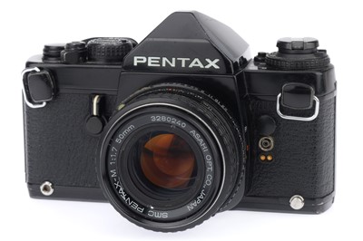 Lot 91 - A Pentax LX 35mm SLR Camera