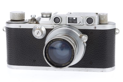 Lot 2 - A Leica IIIa Rangefinder Camera