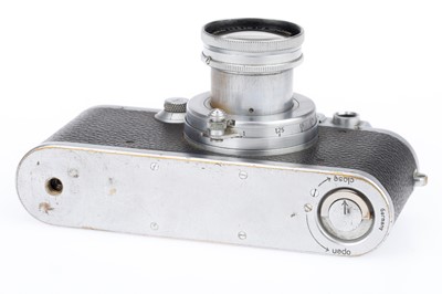 Lot 2 - A Leica IIIa Rangefinder Camera