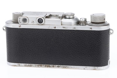 Lot 2 - A Leica IIIa Rangefinder Camera