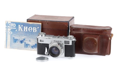 Lot 41 - A Kiev II 35mm Rangefinder Camera