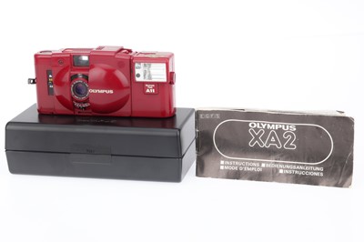 Lot 80 - An Olympus XA2 Compact Viewfinder Camera