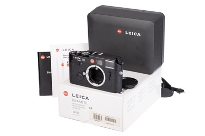 Lot 44 - A Leica M6 0.72 TTL Rangefinder Body