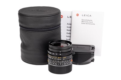 Lot 53 - A Leitz Summicron-M ASPH. f/2 28mm Lens