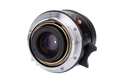 Lot 53 - A Leitz Summicron-M ASPH. f/2 28mm Lens