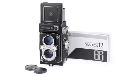 Lot 115 - A Yashica 12 TLR Camera