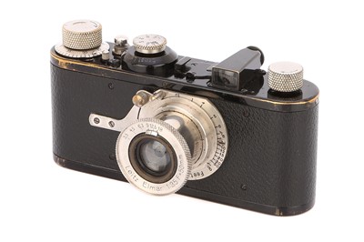 Lot 101 - A Leica Ia Close Focus Camera