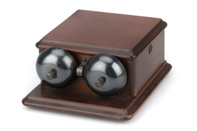 Lot 389 - A GPO Wooden Bellset No. 1A