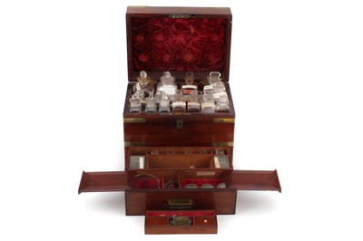 Lot 102 - A 19th Century Domestic Medicine /Apothecary Chest