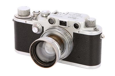Lot 112 - A Leica IIIc 'Heer' Rangefinder Camera