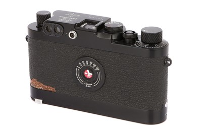 Lot 123 - A Leica IIIg Rangefinder Camera