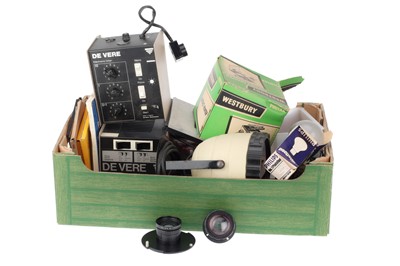 Lot 313 - A Selection of Darkroom and Studio Equipment