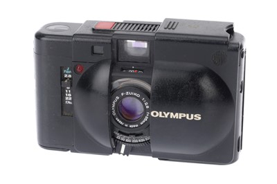 Lot 89 - An Olympus XA Rangefinder Camera