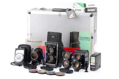 Lot 99 - A Mamiya C330 Professional TLR Medium format Camera Outfit