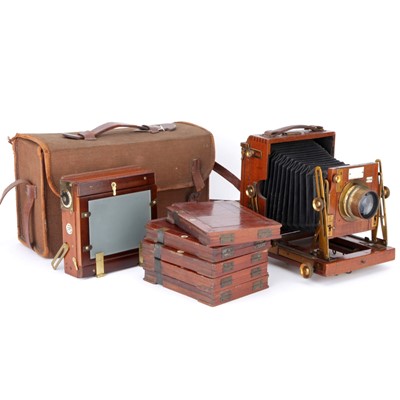 Lot 204 - A Sanderson Regular Quarter Plate Mahogany Field Camera