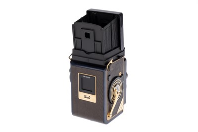 Lot 264 - A Rollei Rolleiflex 2.8 GX Urushi Royal Japan Edition TLR Medium Format Camera
