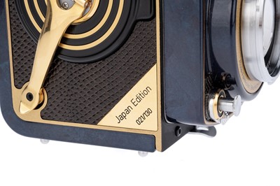 Lot 264 - A Rollei Rolleiflex 2.8 GX Urushi Royal Japan Edition TLR Medium Format Camera