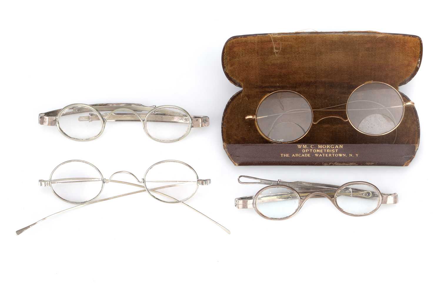 Spectacles Releted Lot 9 - A Group of Spectacles,