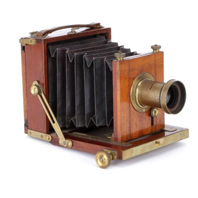 Lot 205 - An Unmarked Quarter Plate Mahogany Field Camera