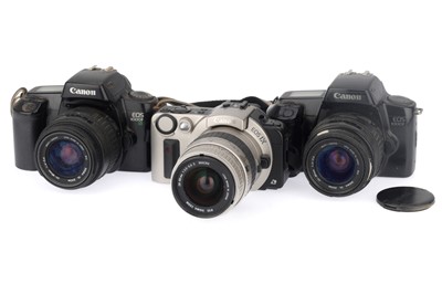 Lot 213 - A Selection of 35mm SLR Cameras