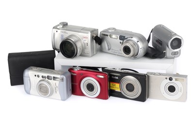 Lot 119 - A Selection of Digital Compact Cameras