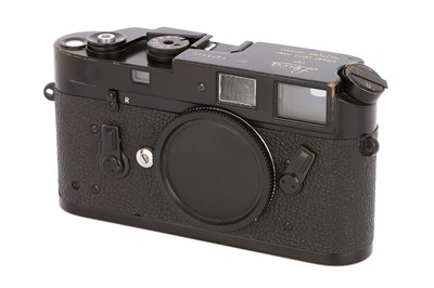 Lot 146 - A Leica M4 Rangefinder Body
