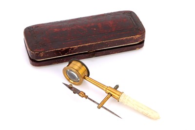 Lot 15 - A Small Pocket Simple Microscope