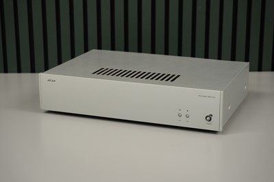 Lot 574 - An Arcam P85 Power Amplifier