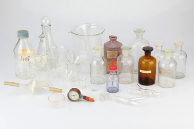 Lot 435 - A Selection of Laboratory Glassware