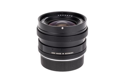 Lot 74 - A Leitz Elmarit-R f/2.8 24mm Lens