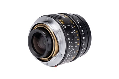 Lot 52 - A Leitz Elmarit-M f/2.8 28mm Lens