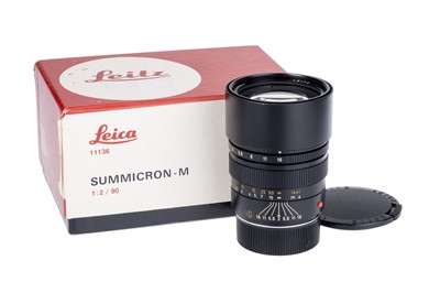 Lot 64 - A Leitz Summicron-M f/2 90mm Lens