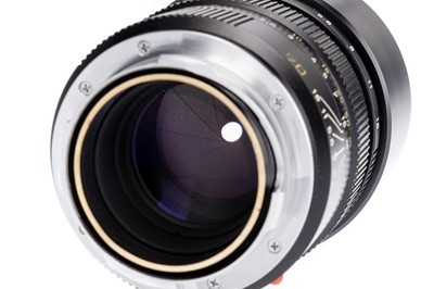 Lot 64 - A Leitz Summicron-M f/2 90mm Lens