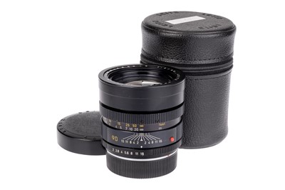 Lot 80 - A Leitz Summicron-R f/2 90mm Lens