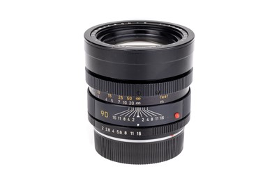 Lot 80 - A Leitz Summicron-R f/2 90mm Lens