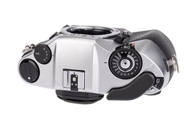 Lot 70 - A Leica R8 SLR Camera Body