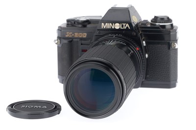 Lot 91 - A Minolta X-300 35mm SLR Camera