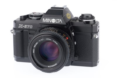 Lot 93 - A Minolta X-570 35mm SLR Camera