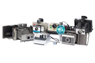 Lot 207 - A Selection of Polaroid Instant Cameras