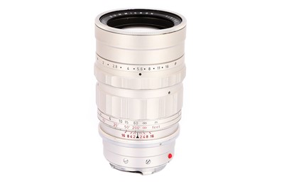 Lot 174 - A Leitz Summicron f/2 90mm Lens