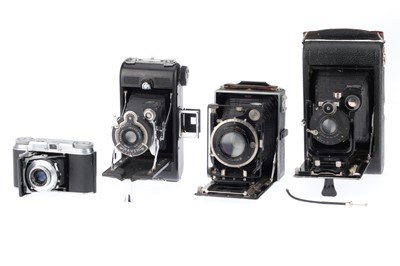 Lot 212 - A Group of Folding Cameras