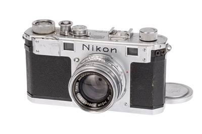 Lot 146 - A Nikon S 35mm Rangefinder Camera