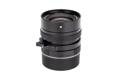 Lot 51 - A Leitz Elmarit-M f/2.8 28mm Lens
