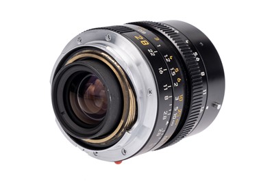 Lot 51 - A Leitz Elmarit-M f/2.8 28mm Lens