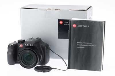 Lot 122 - A Leica V-LUX 3 Digital Bridge Camera